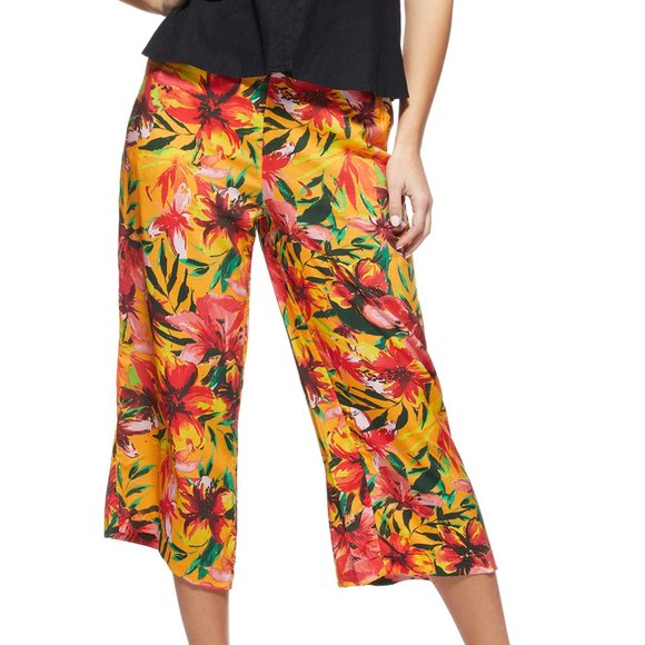 New Wide Leg Crop Capris Pant - Picture 2 of 9